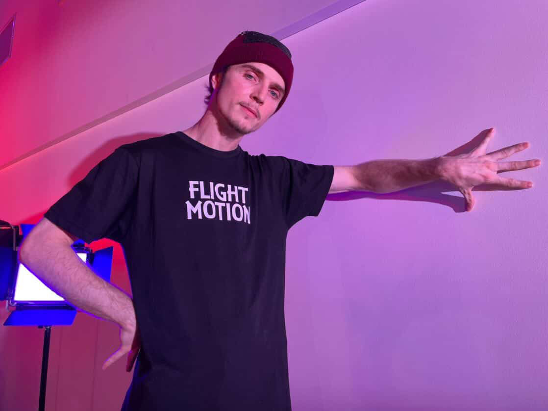 FLIGHT MOTION TEE - Black
