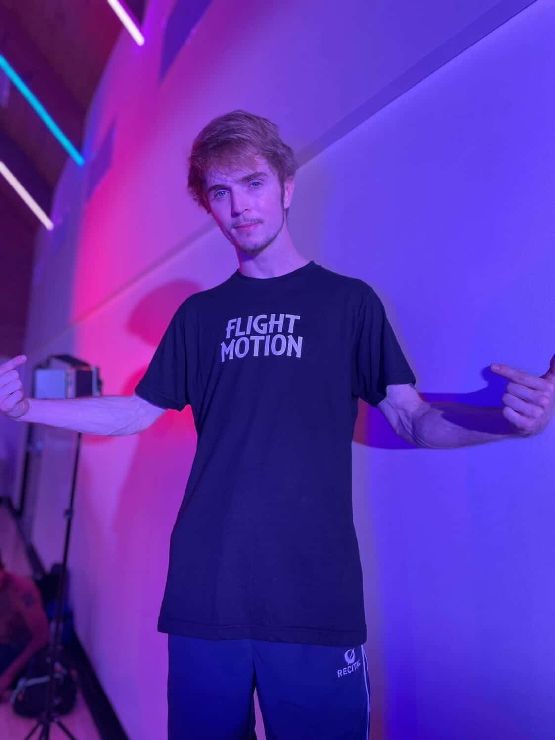 FLIGHT MOTION TEE - Black